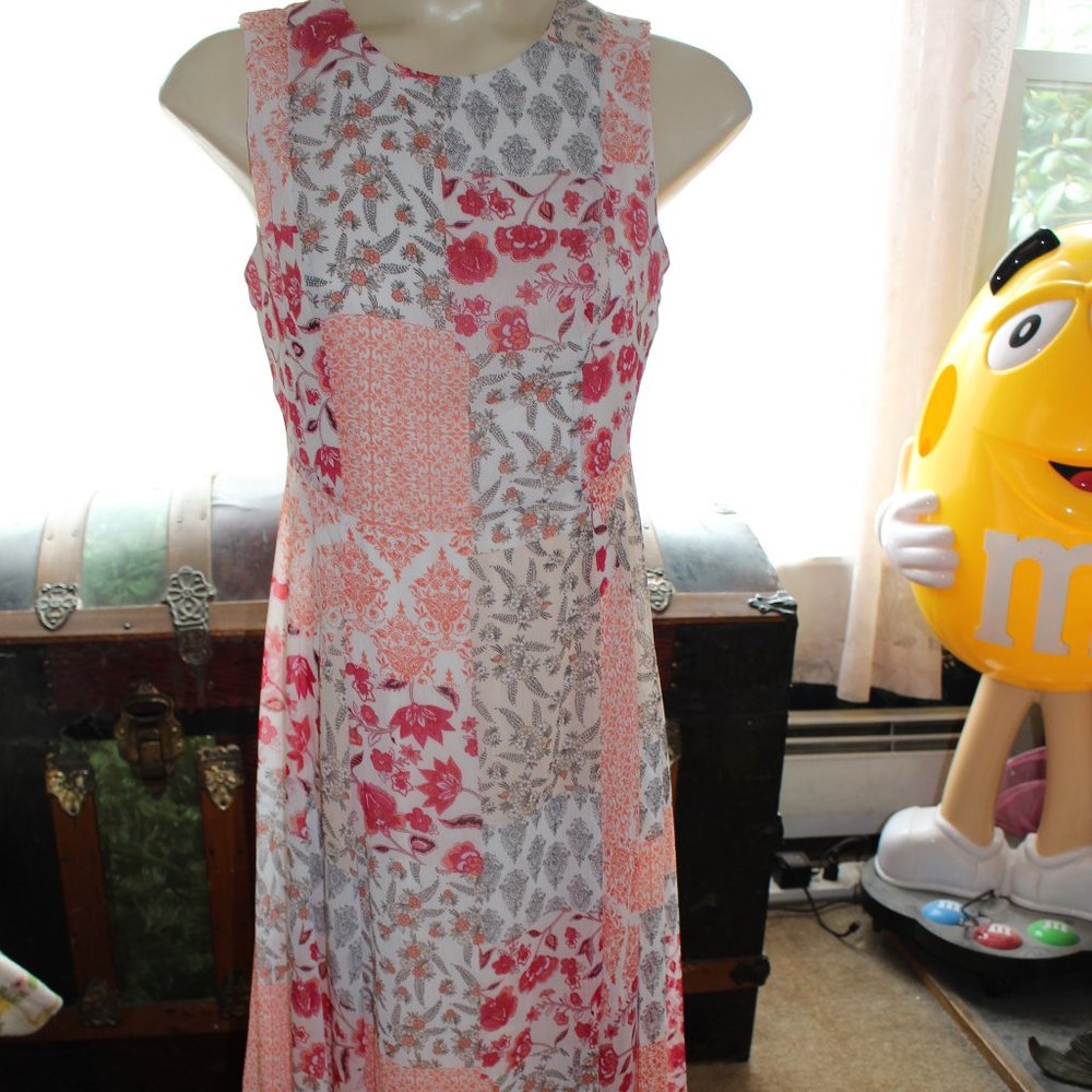 NWT Chaps Blush Multi Color Lined Sleeveless Dress Longer Sides Size 4